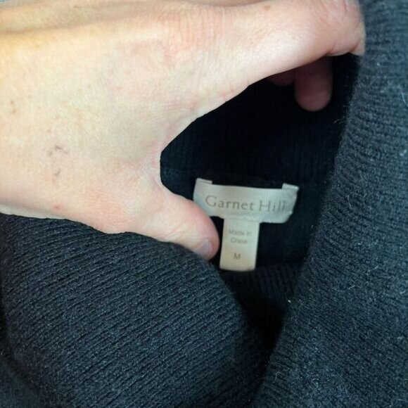 Garnet Hill Oversized 100% Cashmere Turtleneck Sweater Front Pocket Women's M - Picture 3 of 11